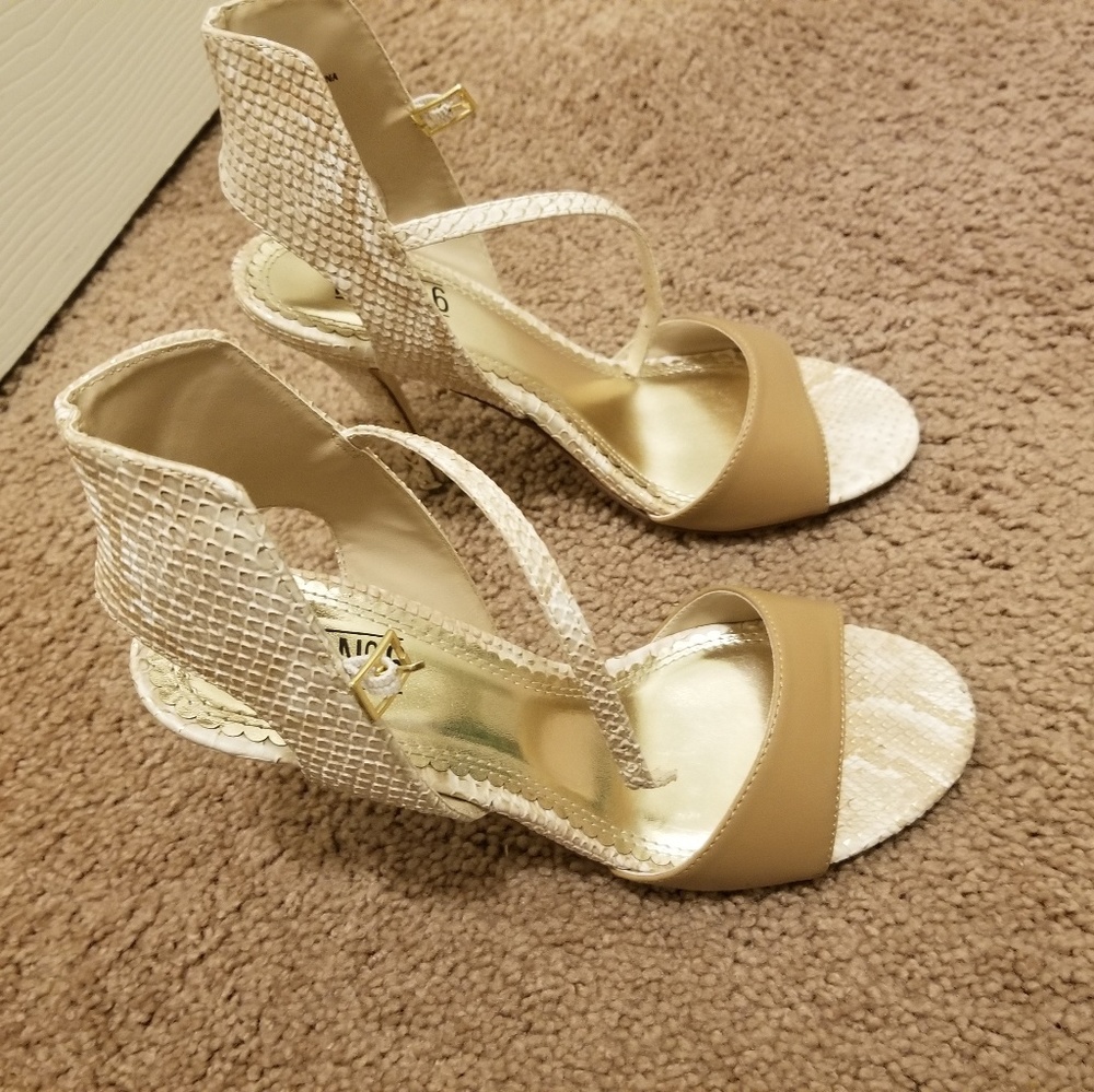 Sandals - Picture 2 of 2